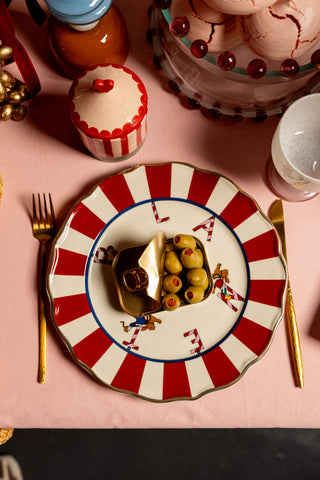Dinner Plate (Carousel)