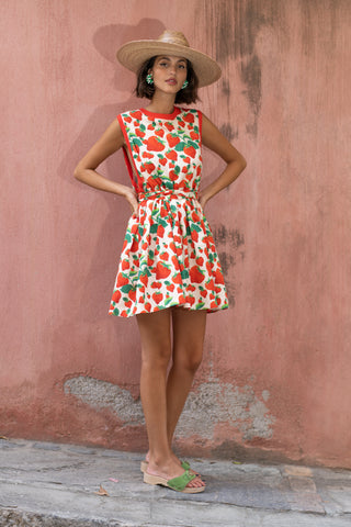 karavan clothing fashion spring summer 25 weekendwear matenia dress strawberries