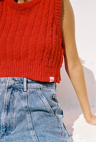 karavan clothing fashion spring summer 25 weekendwear liza crop top red