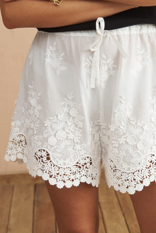 karavan clothing fashion spring summer 25 krvn violet shorts white