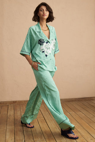 karavan clothing fashion spring summer 25 krvn eviana shirt green floral embroidery